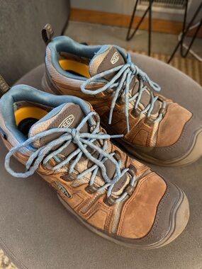 Keen Circadia Womens 9 Waterproof Brown Hiking Shoes